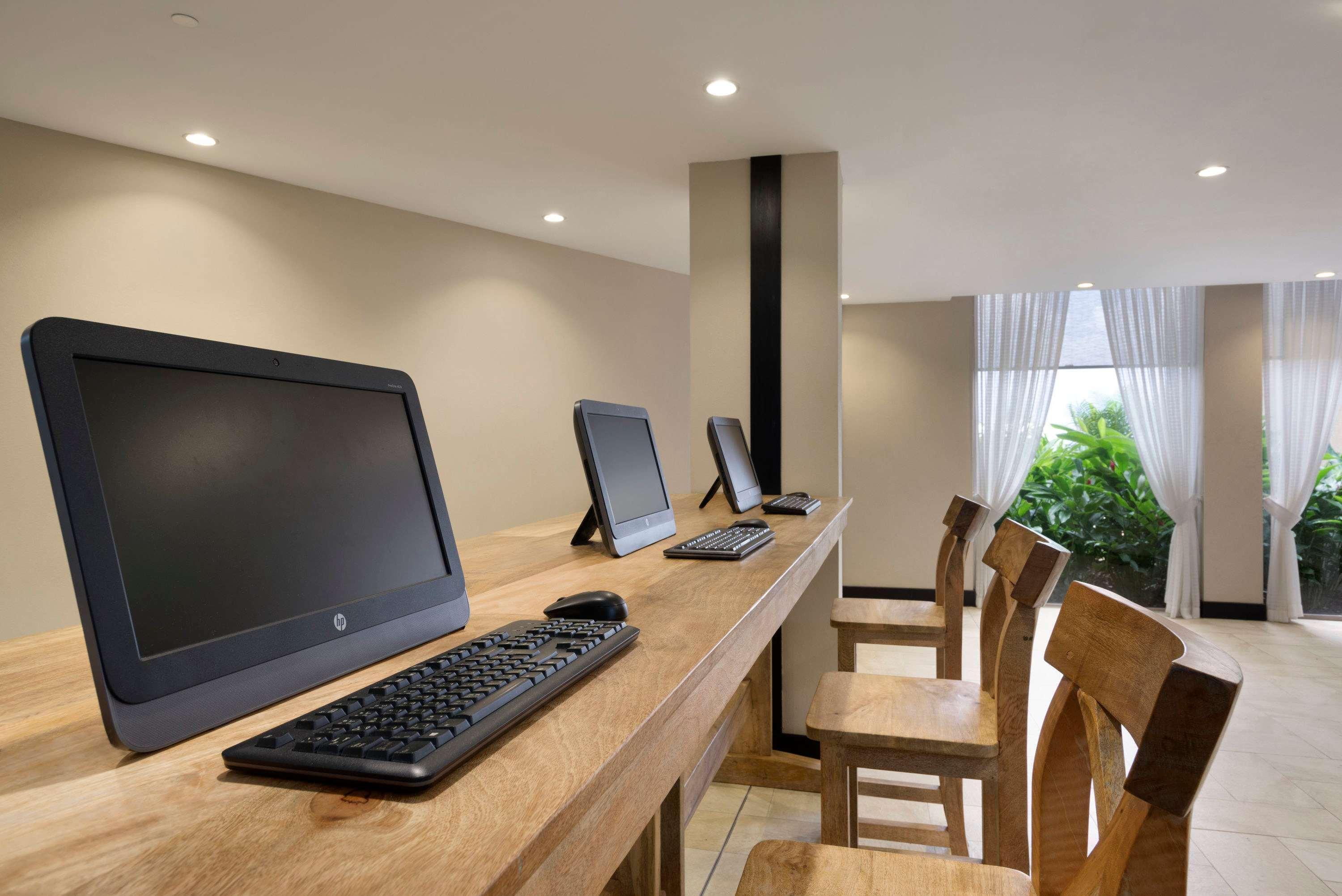 Ramada Resort By Wyndham Dar Es Salaam Zewnętrze zdjęcie