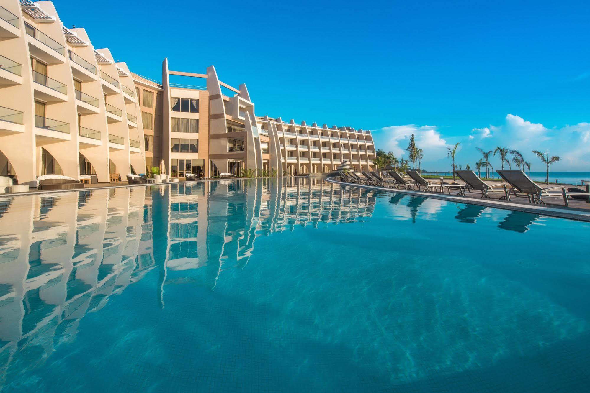 Ramada Resort By Wyndham Dar Es Salaam Zewnętrze zdjęcie